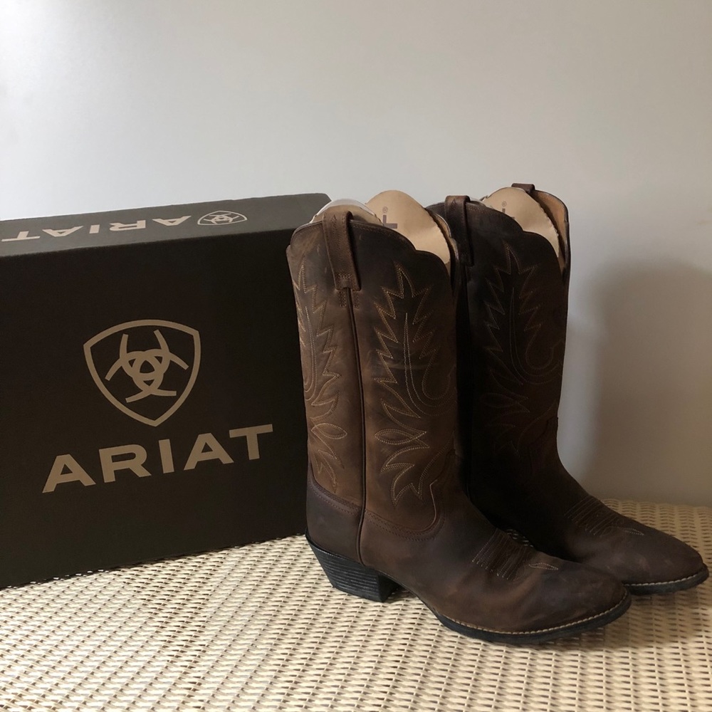 Ariat womans cowgirl boots